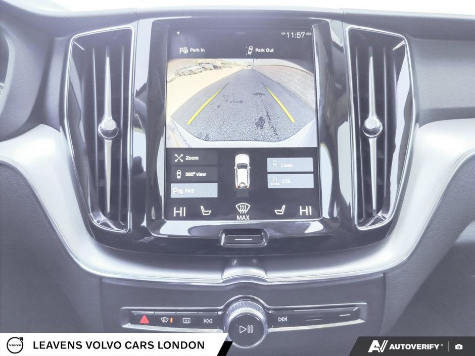 2019 Volvo XC60 MOMENTUM-18