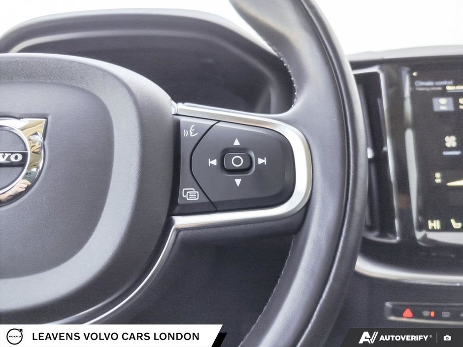 2019 Volvo XC60 MOMENTUM-15