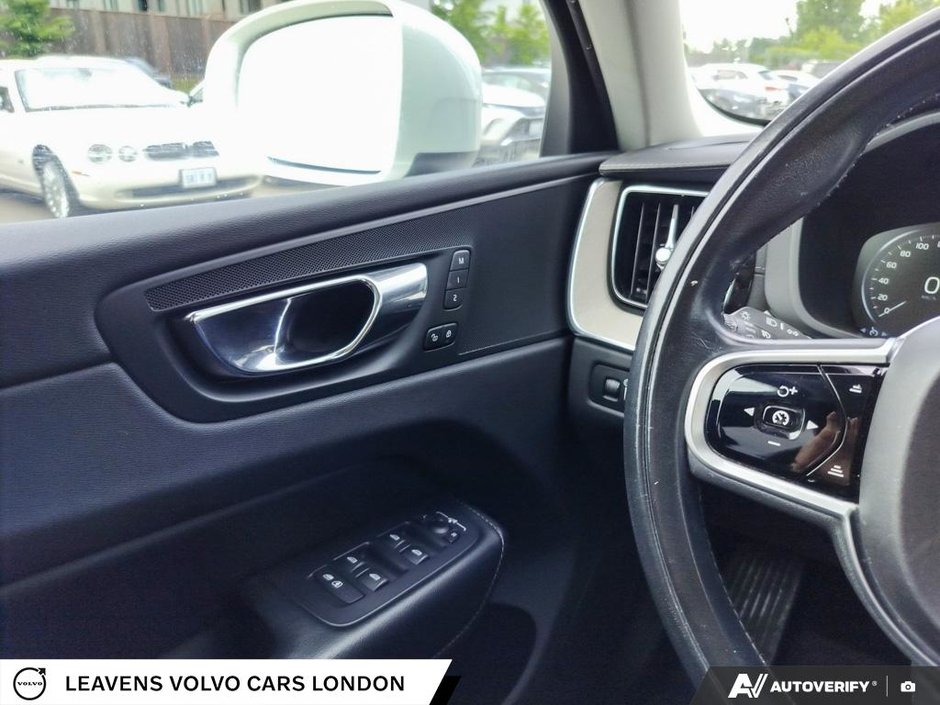 2019 Volvo XC60 INSCRIPTION-16