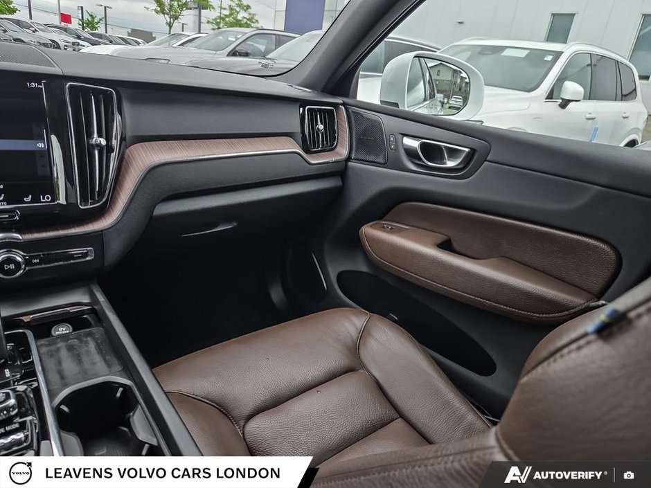 2021 Volvo XC60 INSCRIPTION EXPRESSION-24
