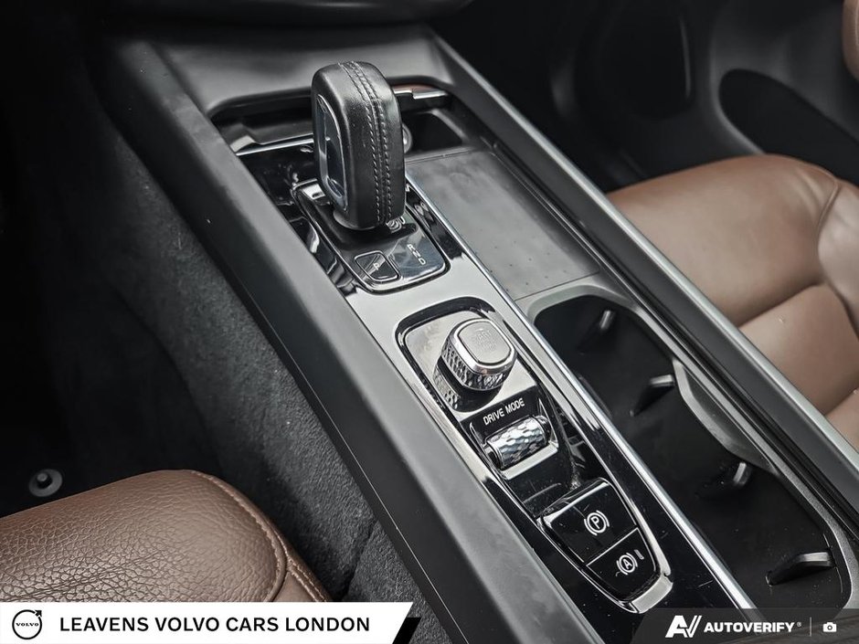 2021 Volvo XC60 INSCRIPTION EXPRESSION-17