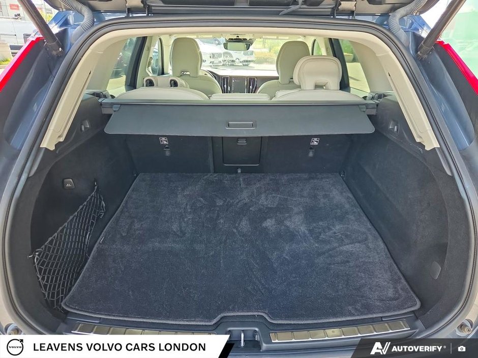 2021 Volvo XC60 INSCRIPTION EXPRESSION-11