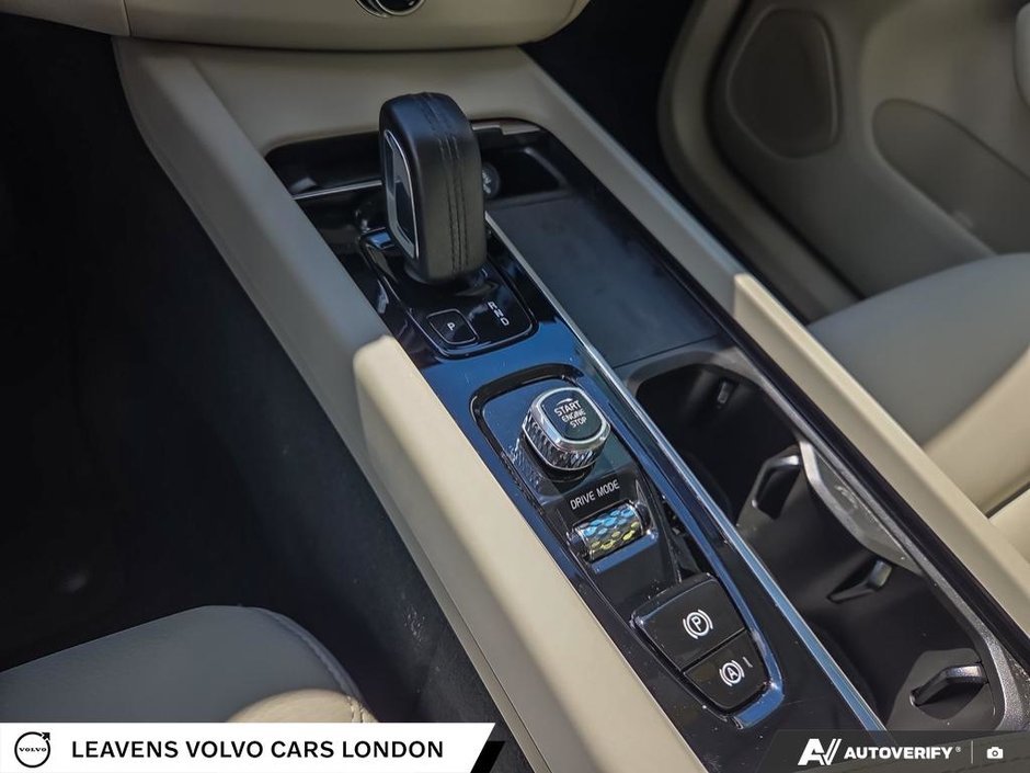 2021 Volvo XC60 INSCRIPTION EXPRESSION-17