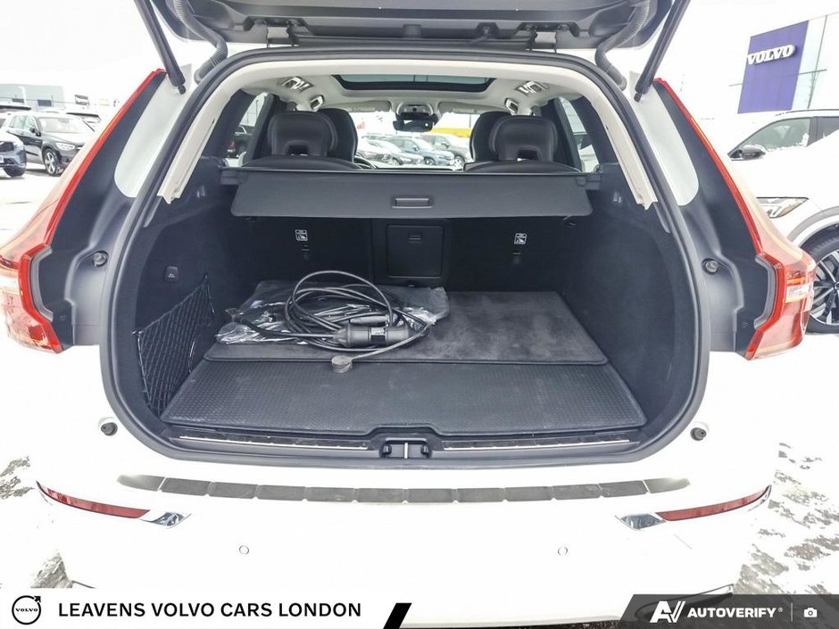 2021 Volvo XC60 INSCRIPTION EXPRESSION-11