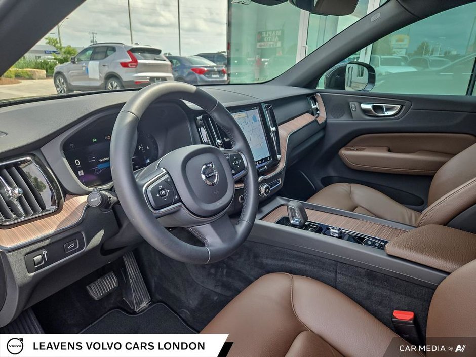 2022 Volvo XC60 MOMENTUM-12