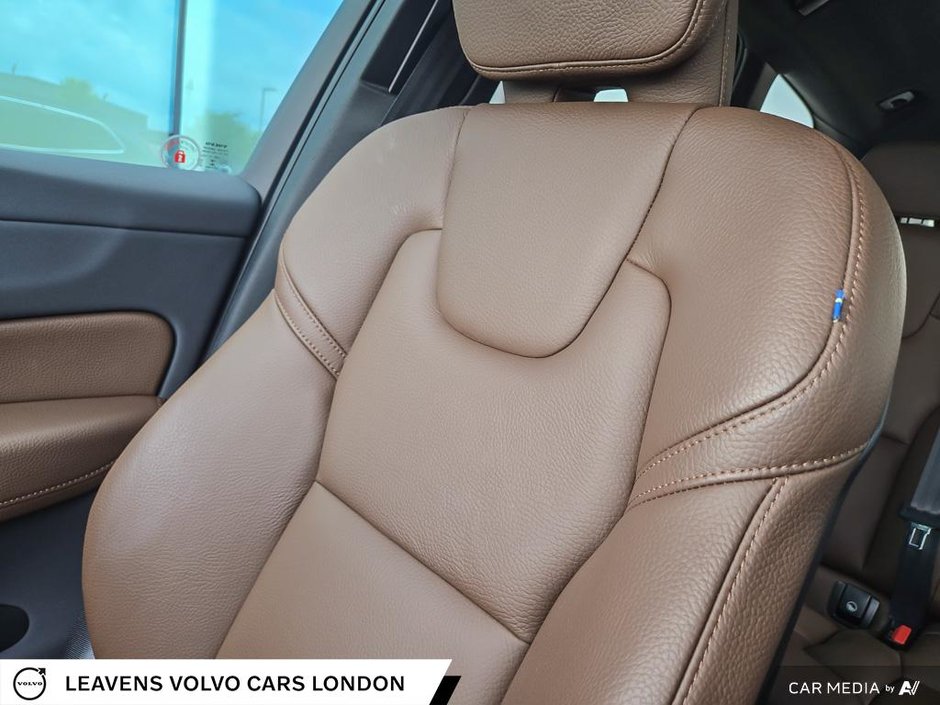 2022 Volvo XC60 MOMENTUM-19