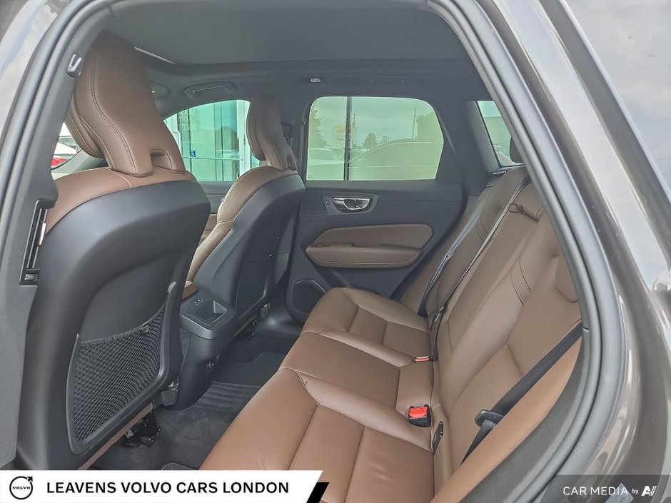 2022 Volvo XC60 MOMENTUM-22