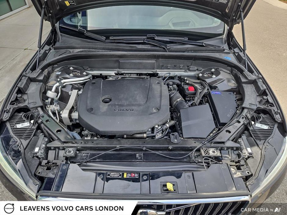 2022 Volvo XC60 MOMENTUM-9