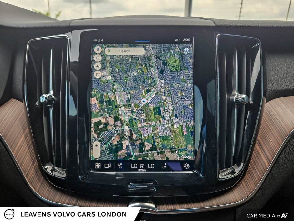 2022 Volvo XC60 MOMENTUM-28