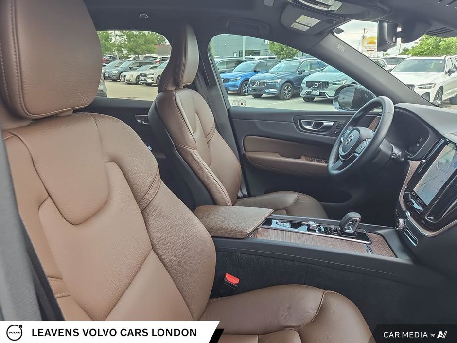 2022 Volvo XC60 MOMENTUM-21