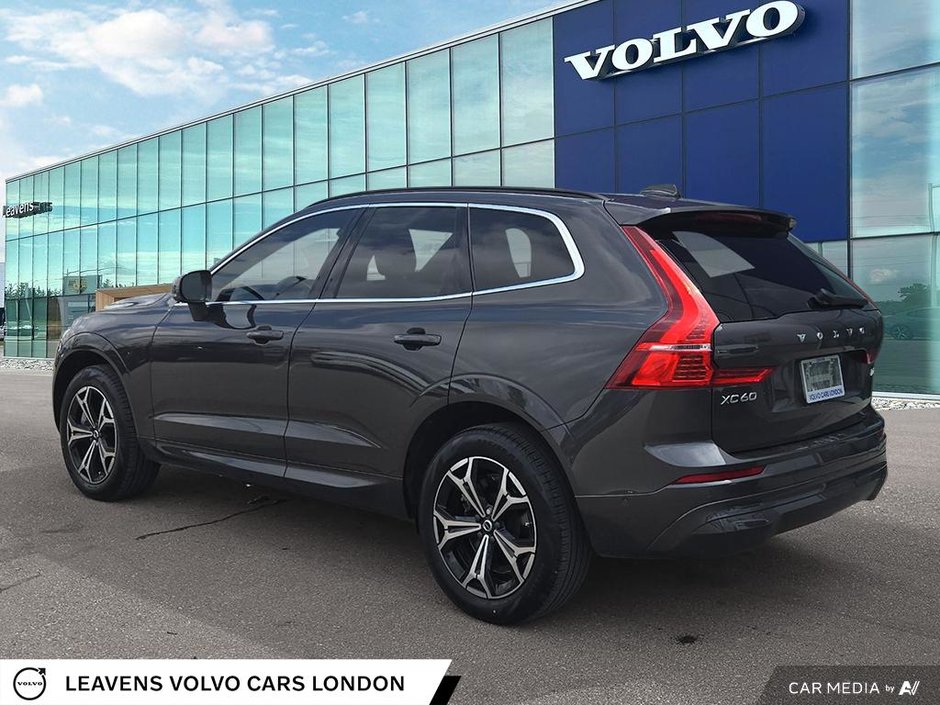 2022 Volvo XC60 MOMENTUM-3