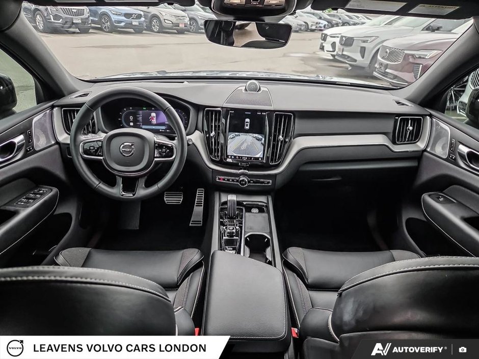 2022 Volvo XC60 R-DESIGN-23