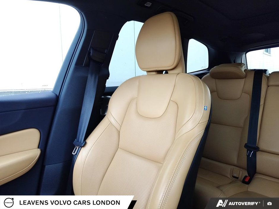 2022 Volvo XC60 INSCRIPTION-24