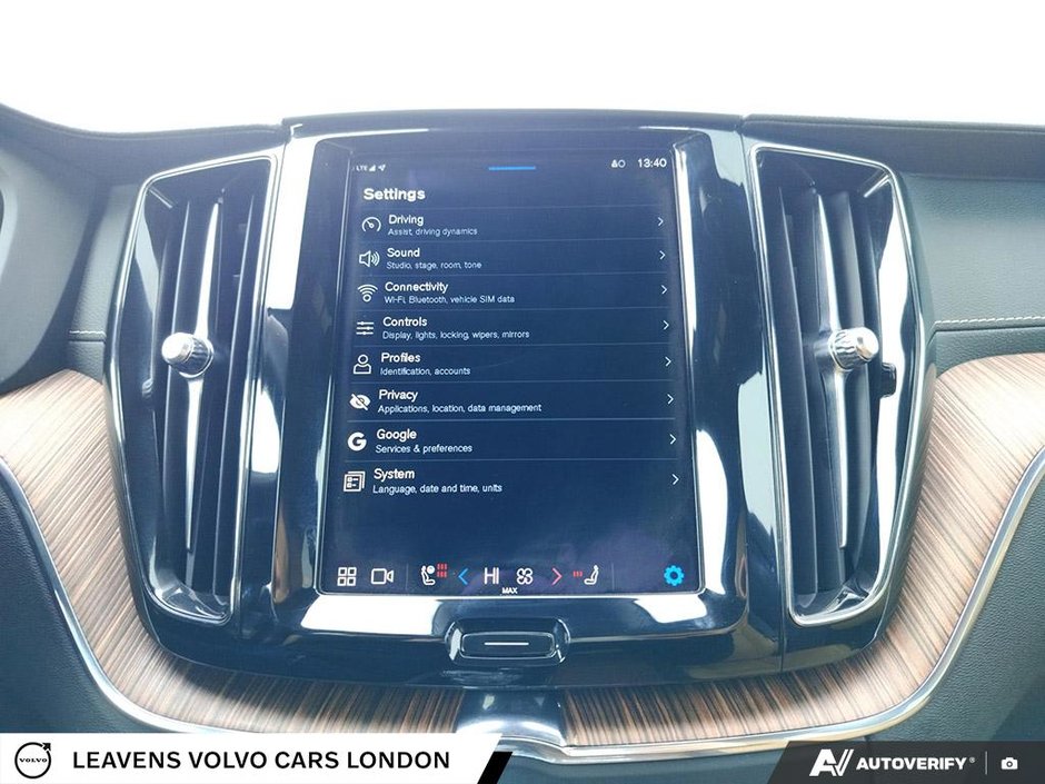 2022 Volvo XC60 INSCRIPTION-21