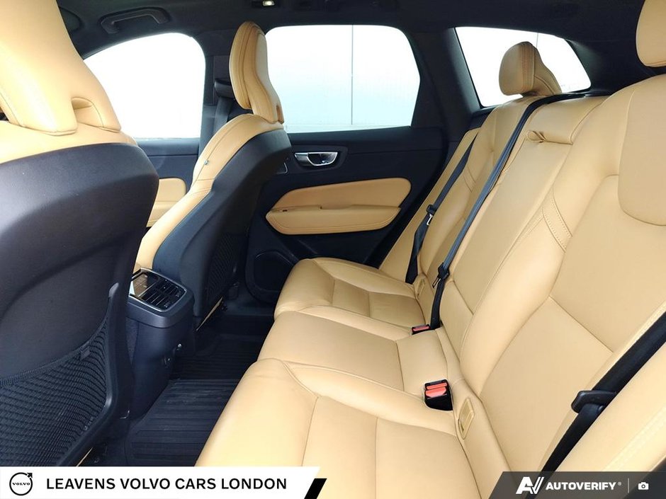 2022 Volvo XC60 INSCRIPTION-26