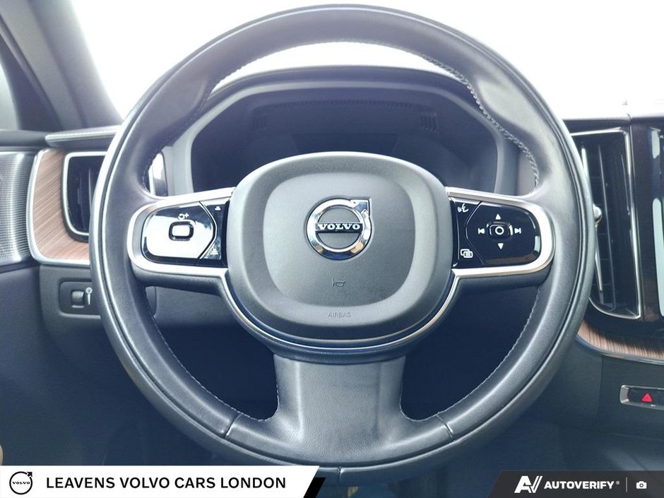 2022 Volvo XC60 INSCRIPTION-13