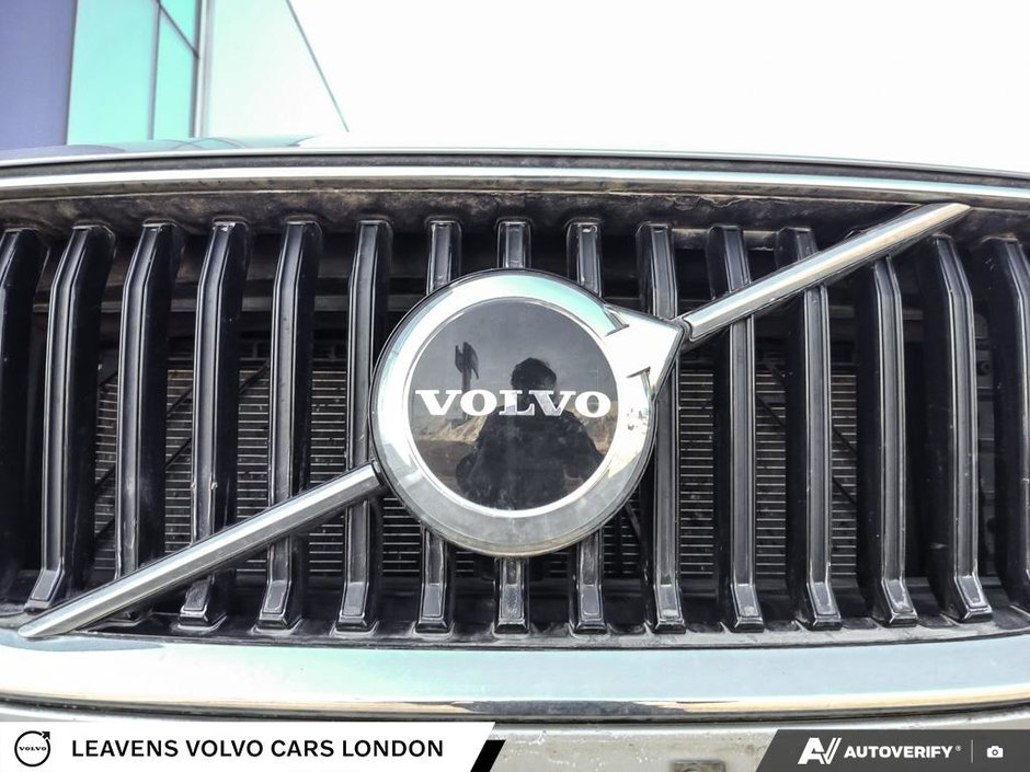 2022 Volvo XC60 MOMENTUM-8