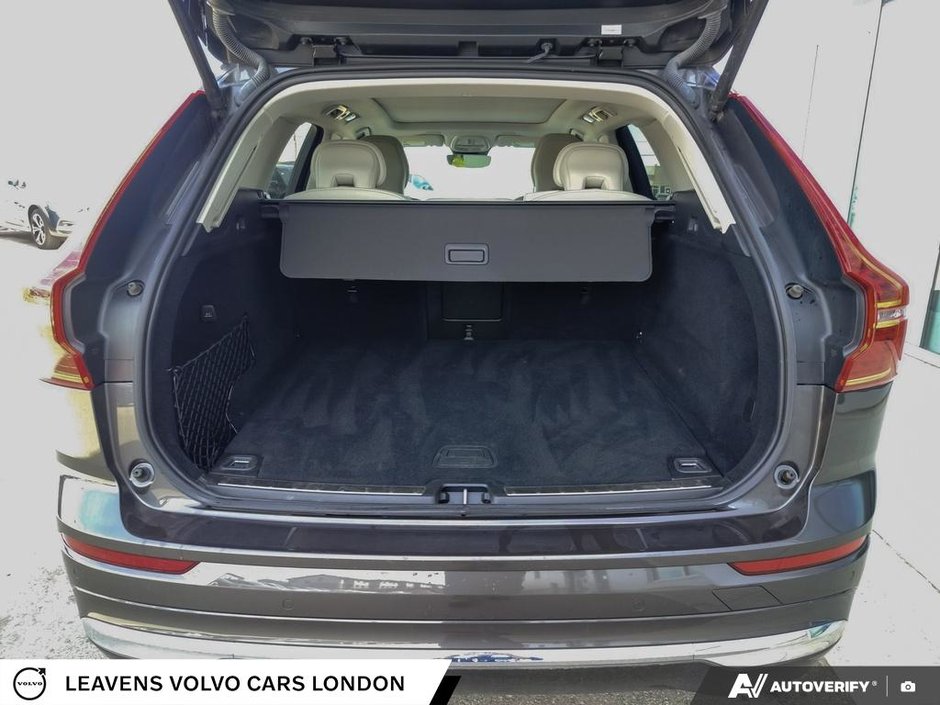 2022 Volvo XC60 INSCRIPTION-11