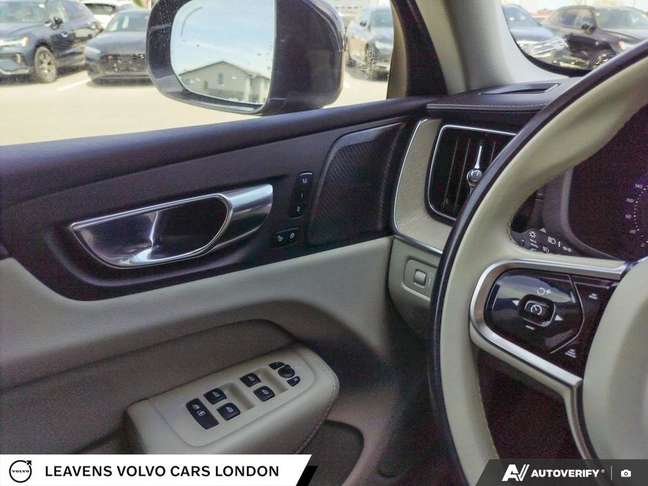 2022 Volvo XC60 INSCRIPTION-16