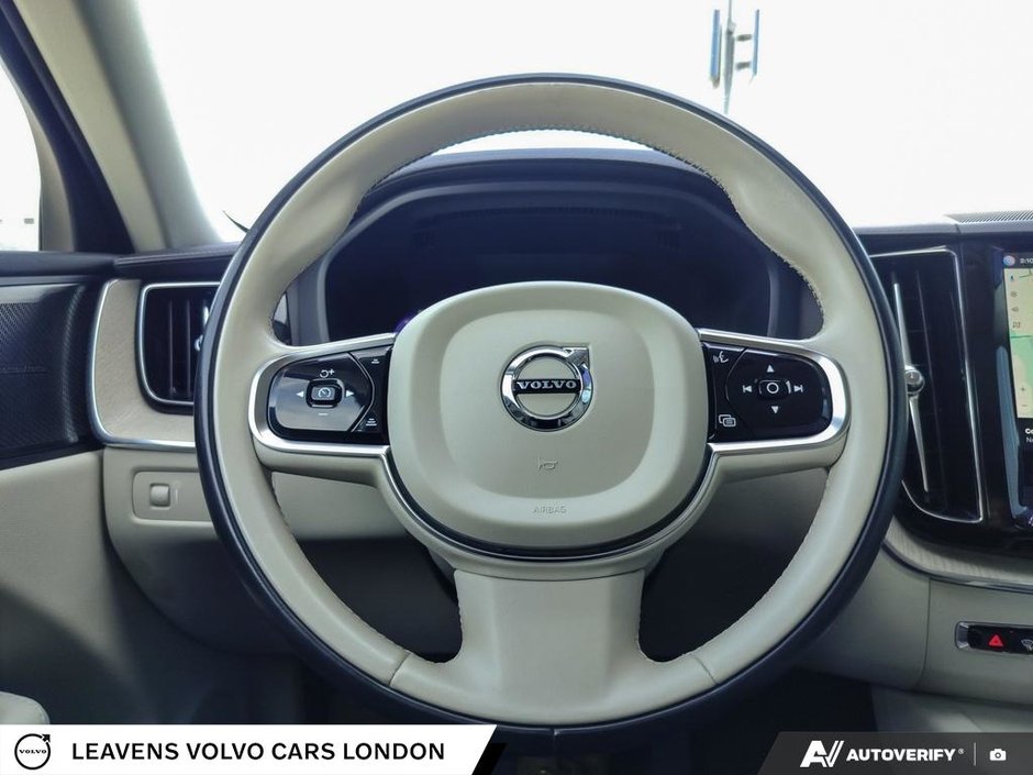 2022 Volvo XC60 INSCRIPTION-13