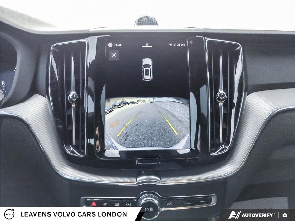 2022 Volvo XC60 R-DESIGN-18