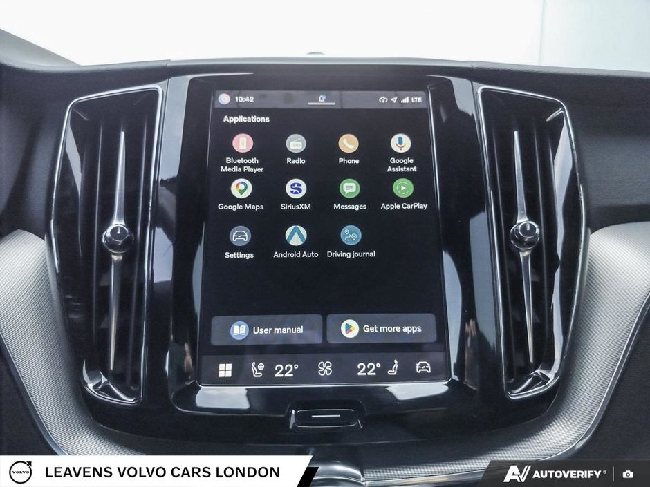 2022 Volvo XC60 R-DESIGN-26