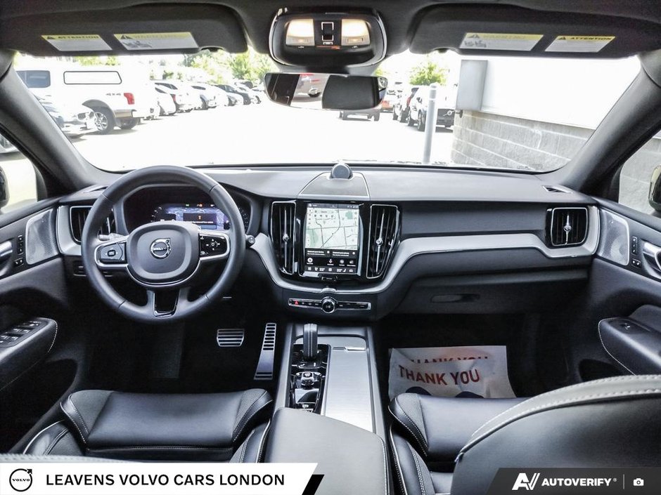 2022 Volvo XC60 R-DESIGN-23