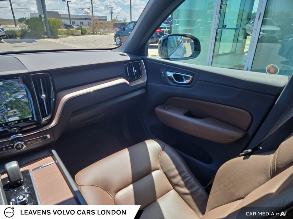 2023 Volvo XC60 PLUS DARK THEME-23