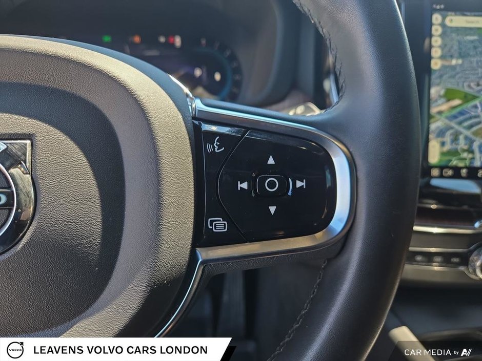 2023 Volvo XC60 PLUS DARK THEME-14