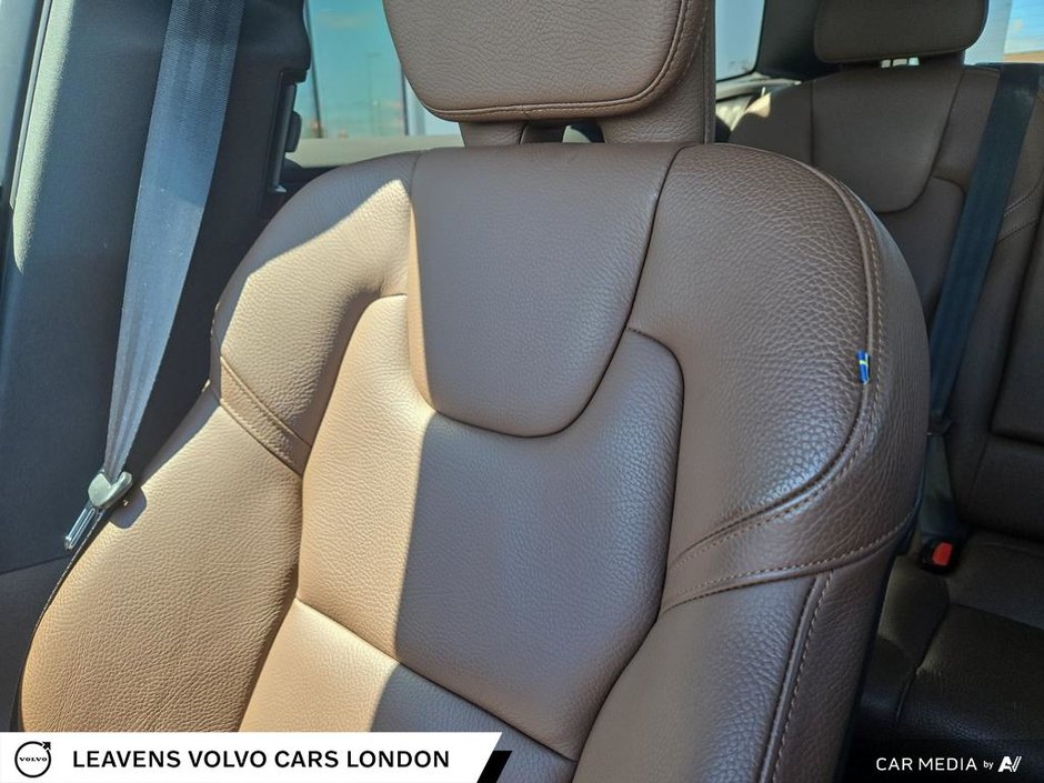2023 Volvo XC60 PLUS DARK THEME-18