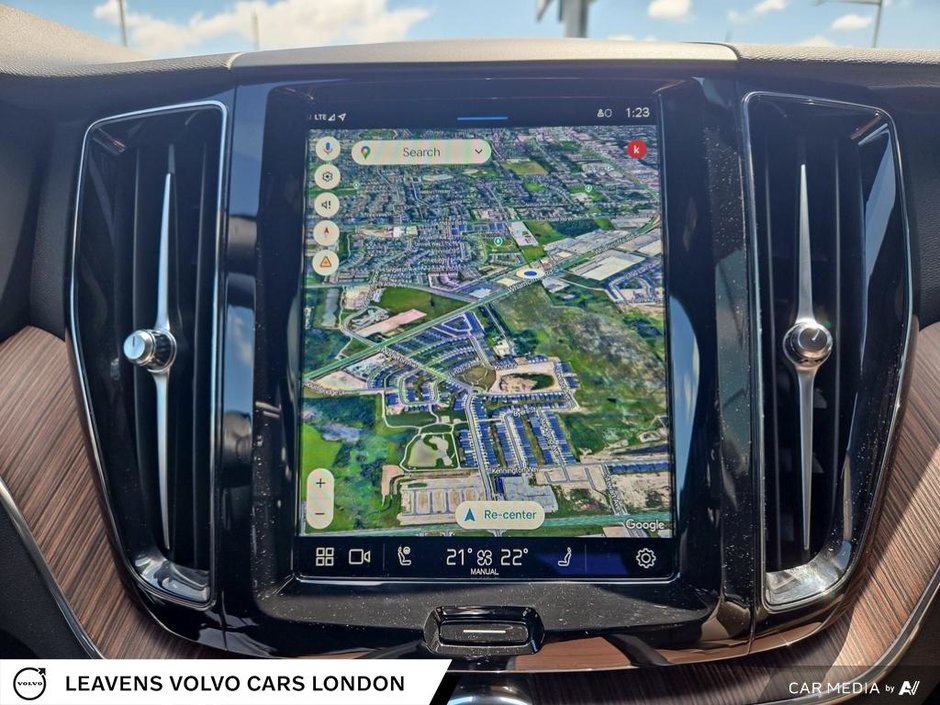 2023 Volvo XC60 PLUS DARK THEME-27