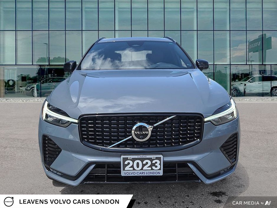 2023 Volvo XC60 PLUS DARK THEME-1