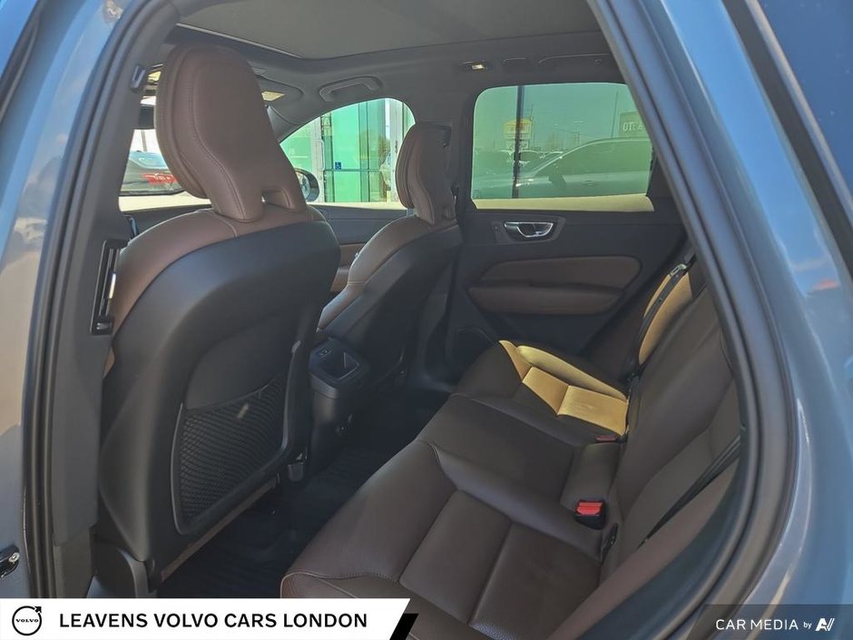 2023 Volvo XC60 PLUS DARK THEME-21