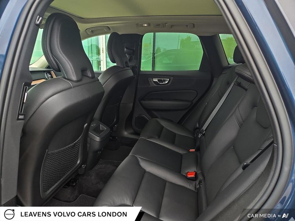 2023 Volvo XC60 PLUS DARK THEME-22