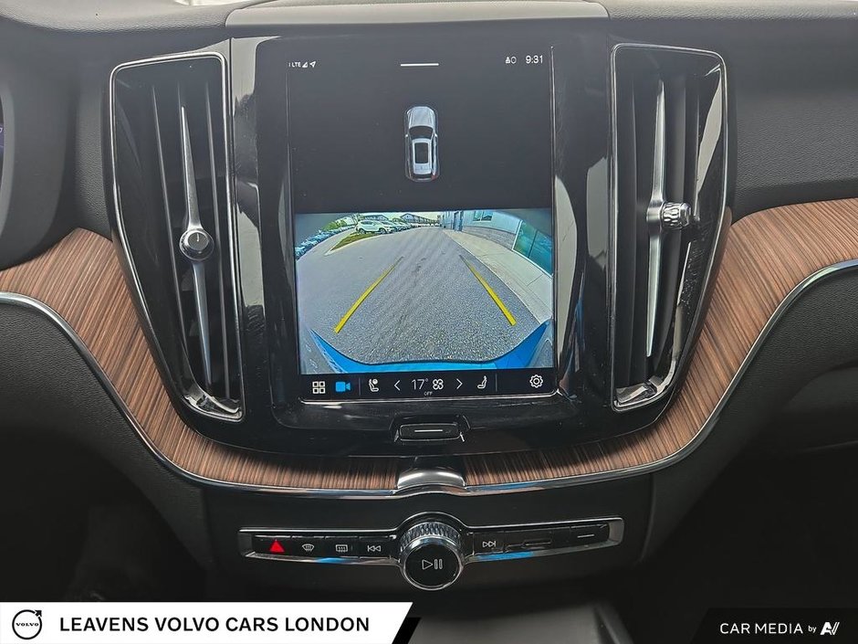 2023 Volvo XC60 PLUS DARK THEME-18