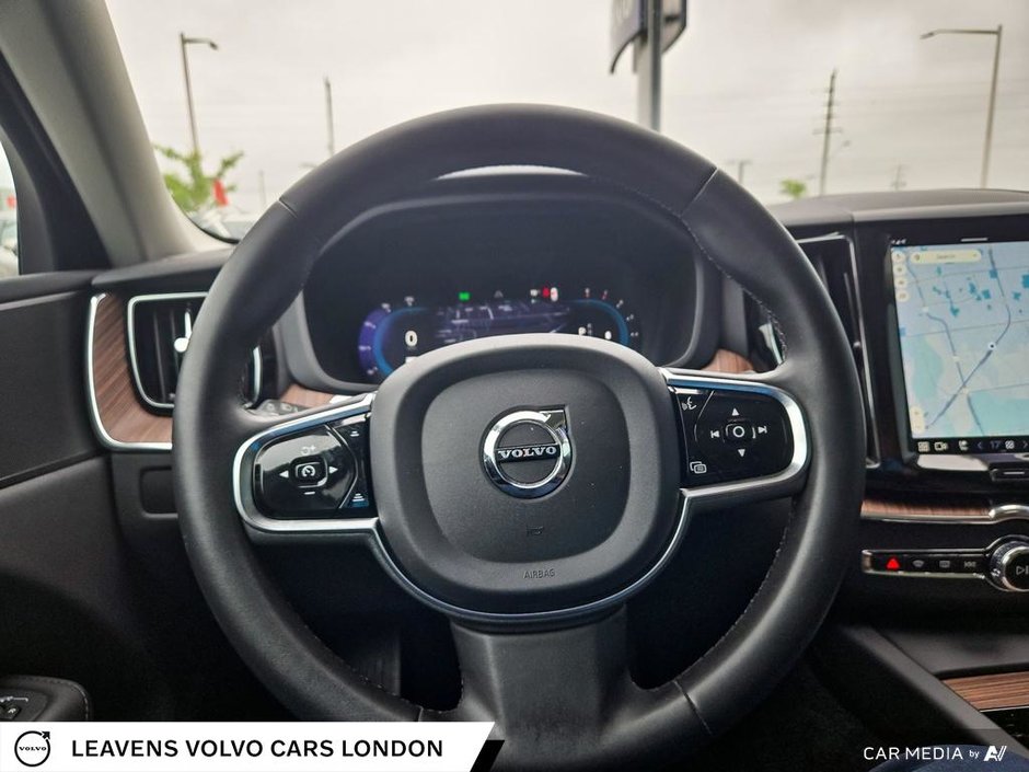 2023 Volvo XC60 PLUS DARK THEME-13