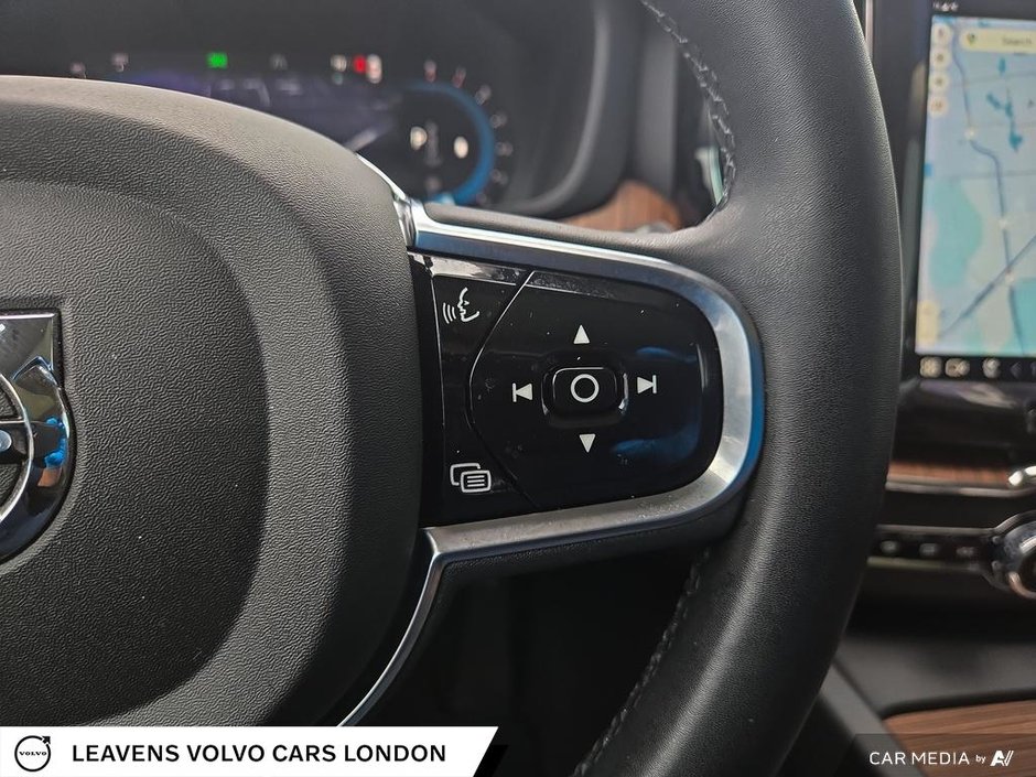 2023 Volvo XC60 PLUS DARK THEME-15