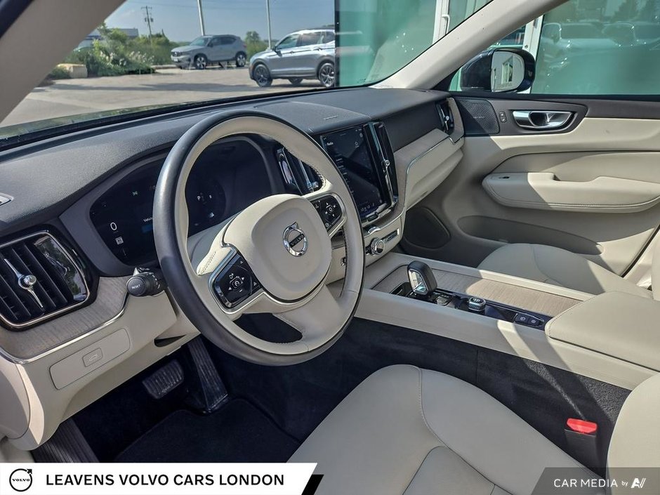 2023 Volvo XC60 PLUS BRIGHT THEME-12