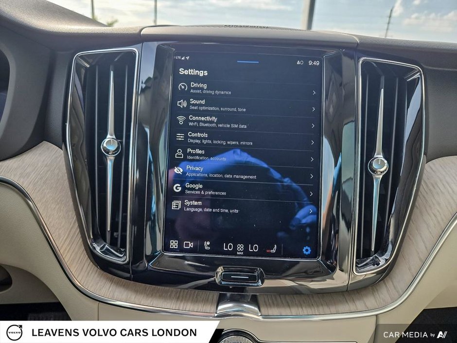 2023 Volvo XC60 PLUS BRIGHT THEME-27