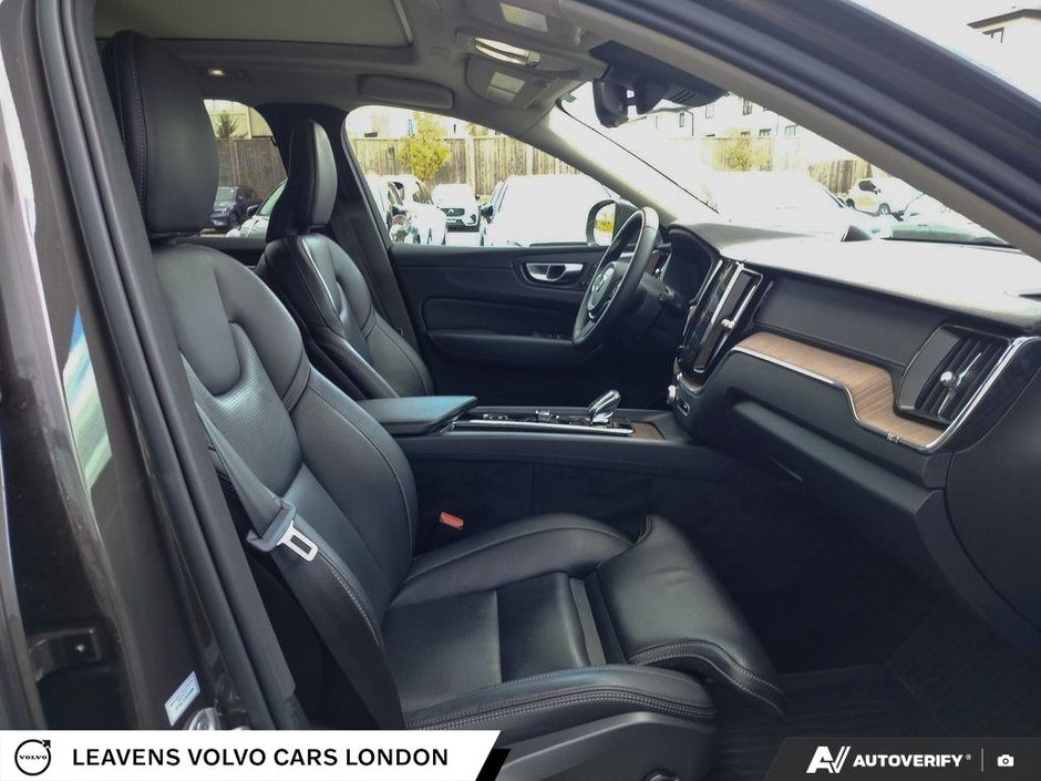 2023 Volvo XC60 ULTIMATE BRIGHT THEME-21