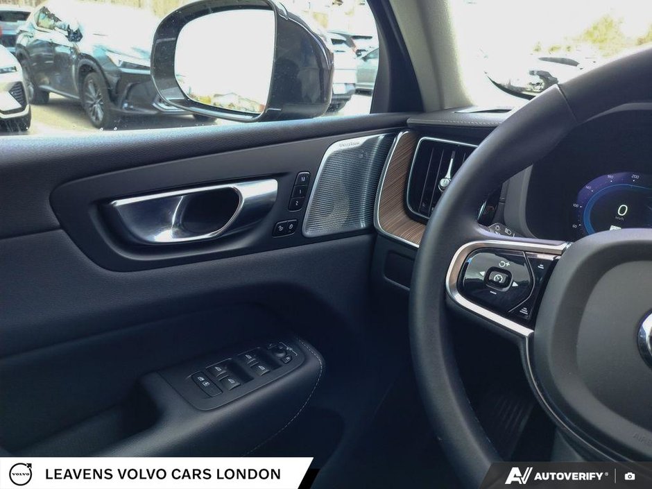 2023 Volvo XC60 ULTIMATE BRIGHT THEME-16