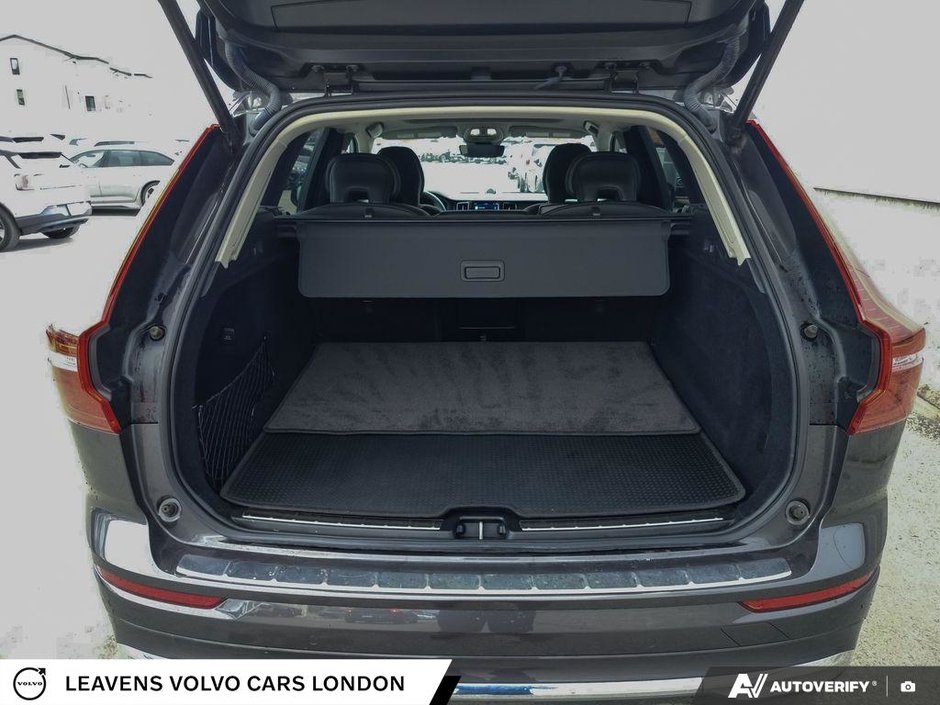 2023 Volvo XC60 ULTIMATE BRIGHT THEME-11