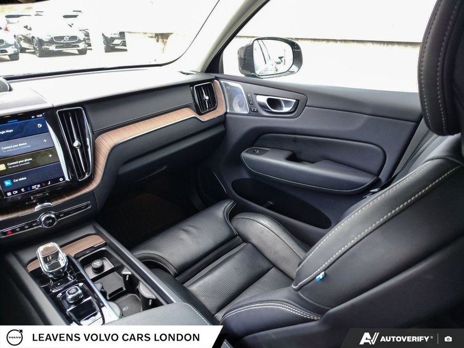 2023 Volvo XC60 ULTIMATE BRIGHT THEME-24