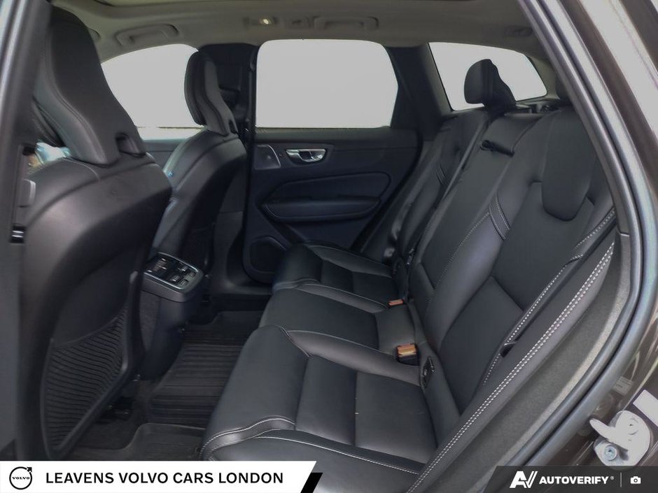 2023 Volvo XC60 ULTIMATE BRIGHT THEME-22