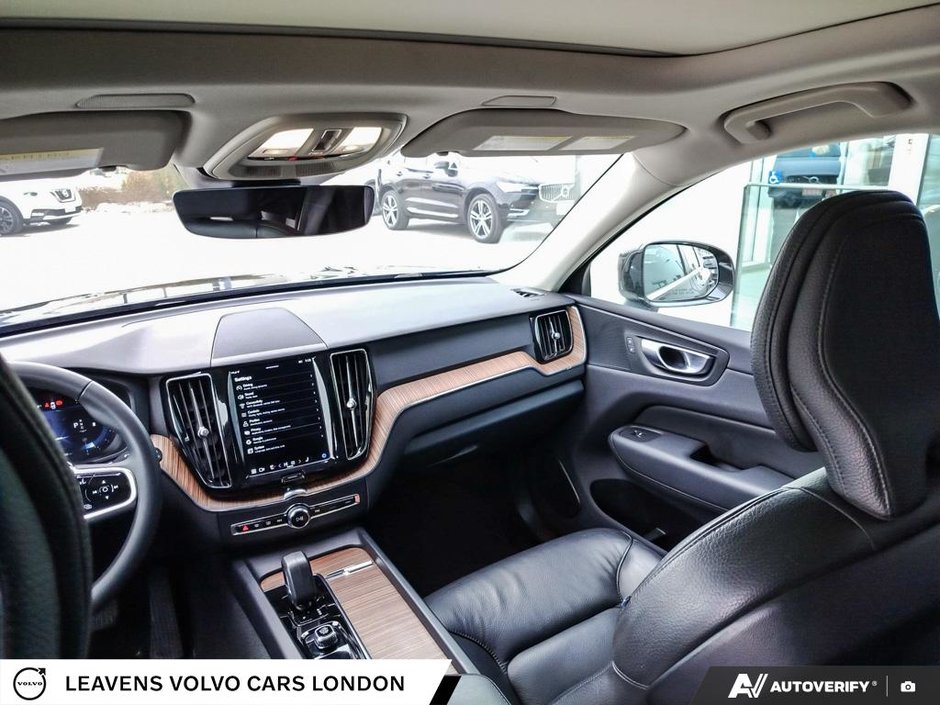 2023 Volvo XC60 PLUS BRIGHT THEME-24