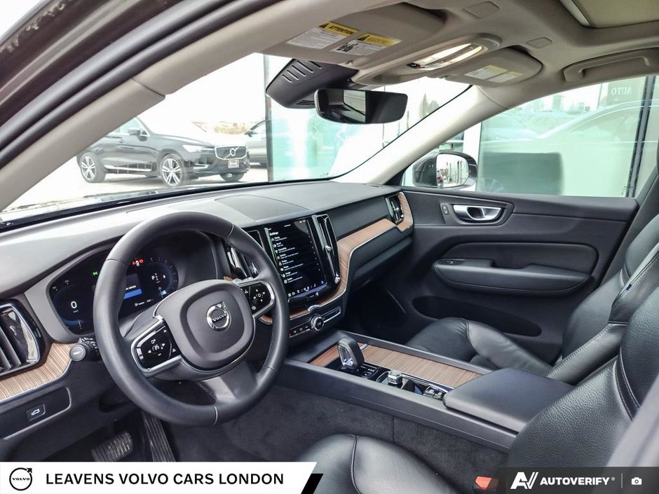 2023 Volvo XC60 PLUS BRIGHT THEME-12