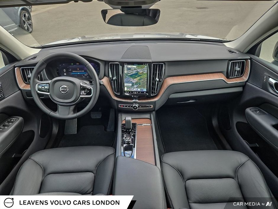 2024 Volvo XC60 PLUS DARK THEME-23