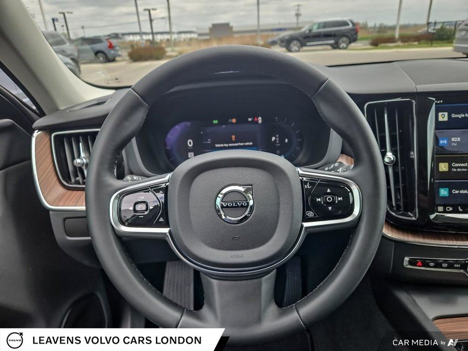 2024 Volvo XC60 PLUS DARK THEME-13