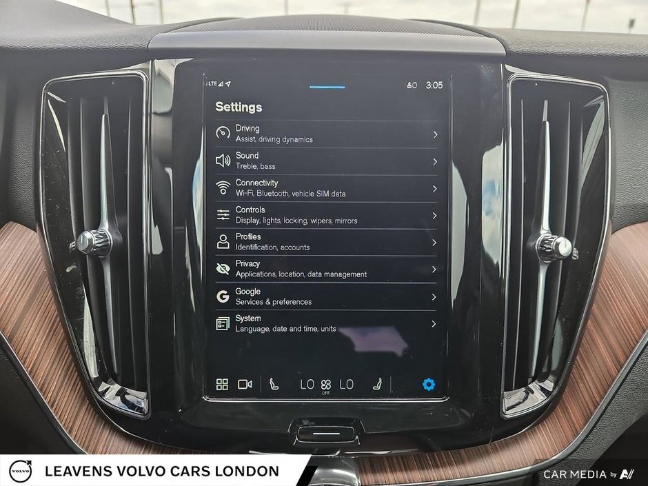 2024 Volvo XC60 PLUS DARK THEME-27