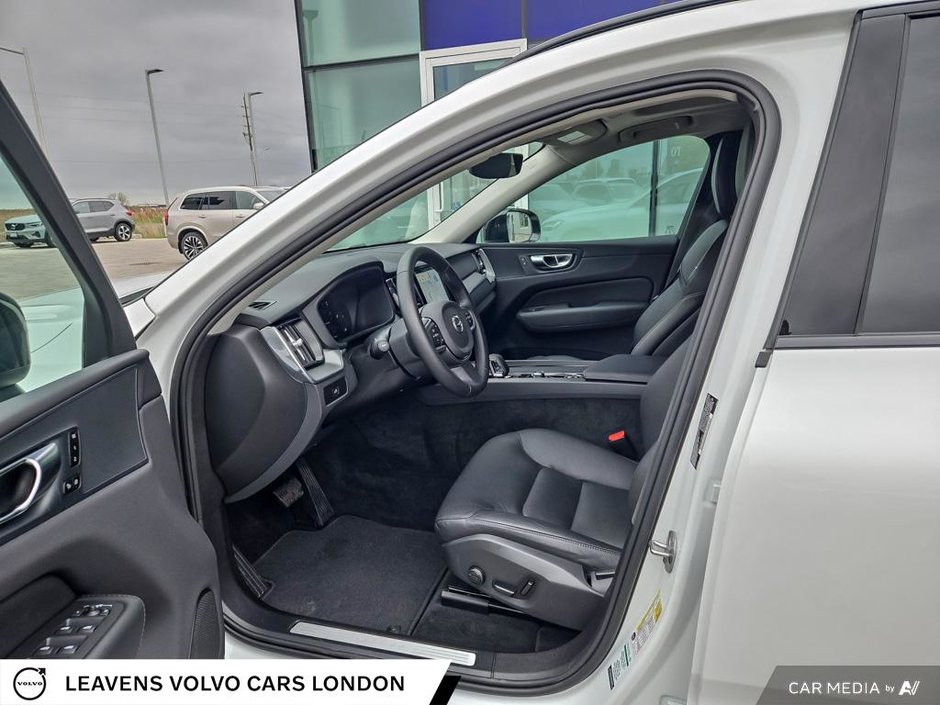2024 Volvo XC60 CORE DARK THEME-25